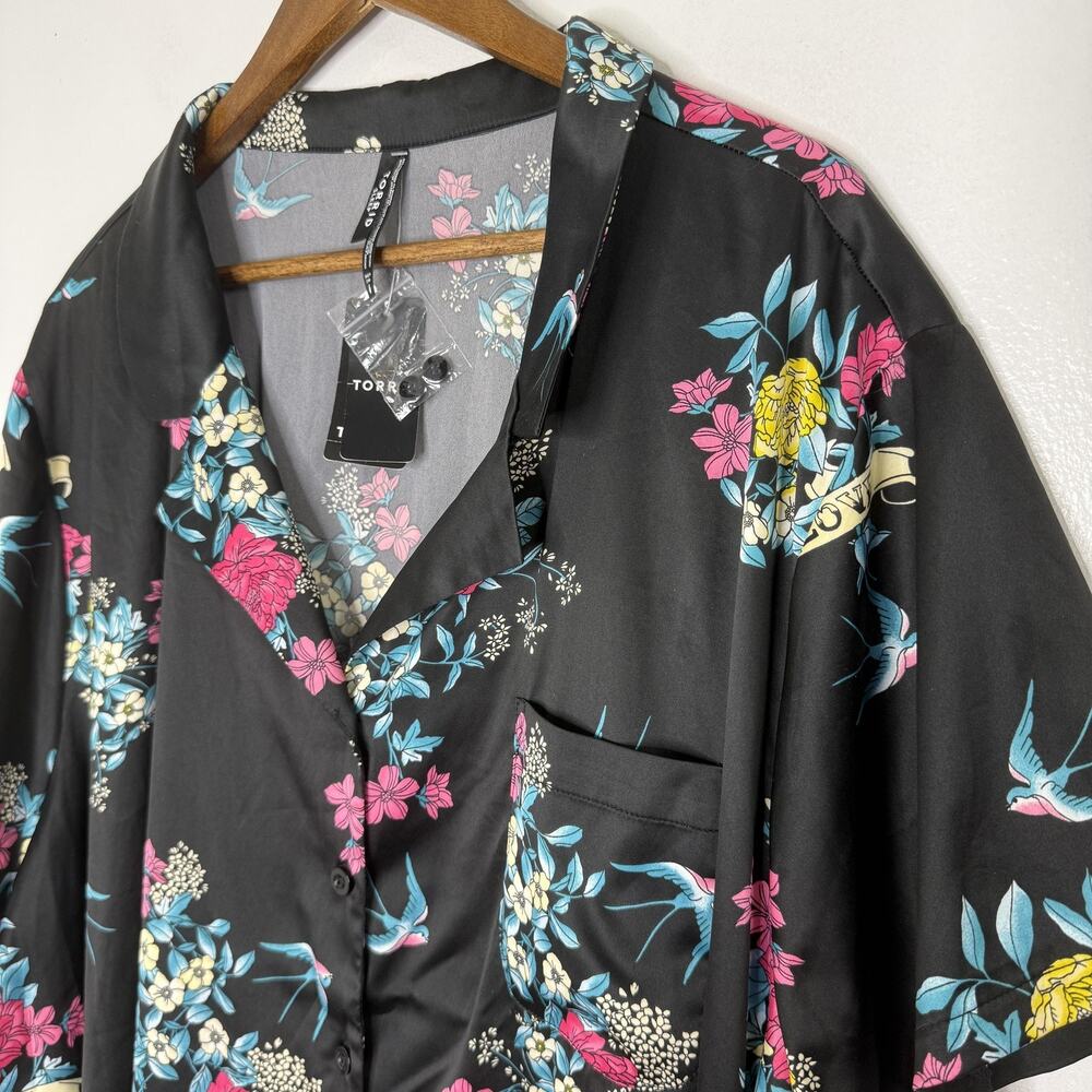 Torrid Sleep Shirt Womens 6X Plus Black Dream Satin Button Up Floral Tunic Love